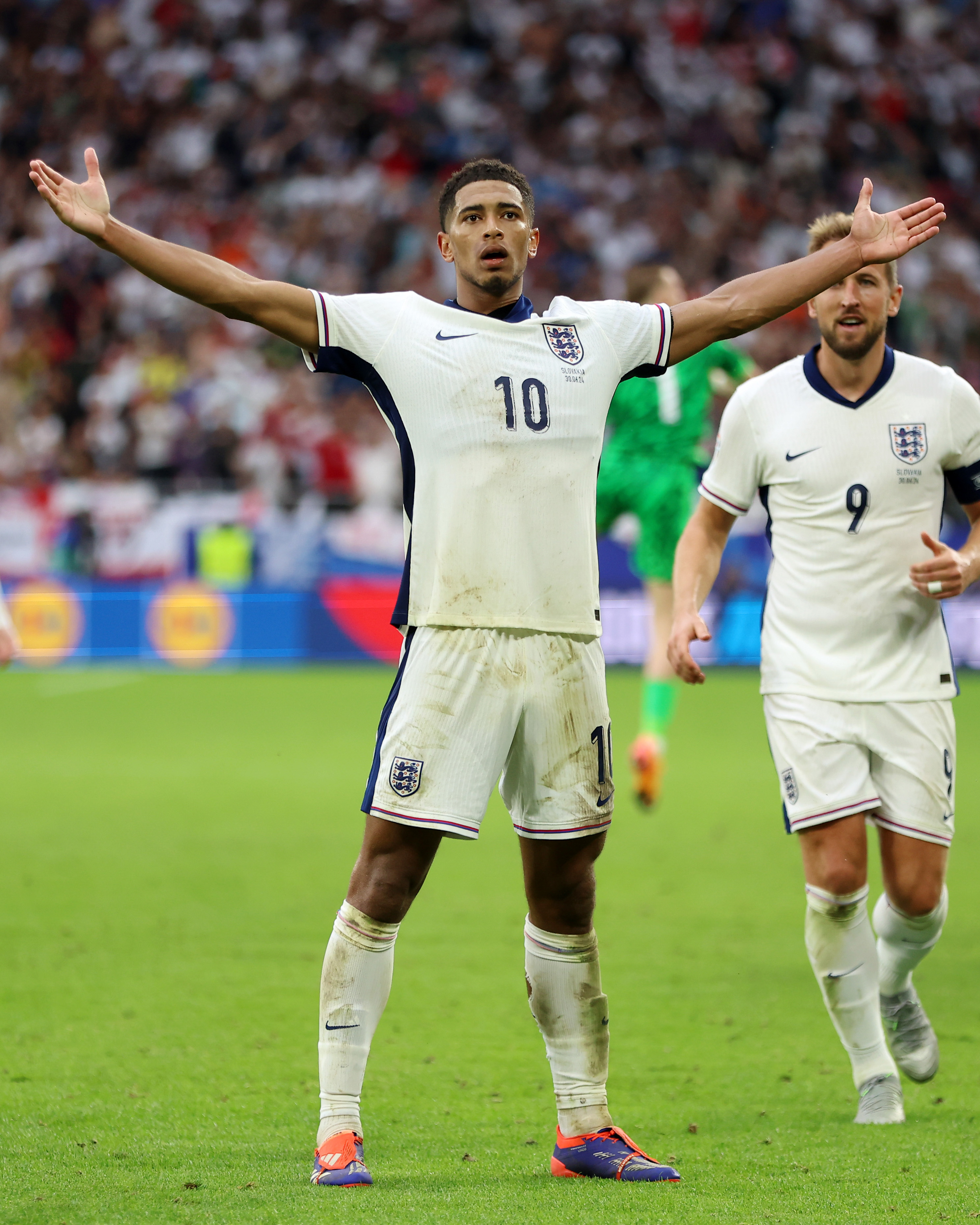 皇家马德里西甲战胜马略卡贝林厄姆远射破门(贝林厄姆绝杀视频)